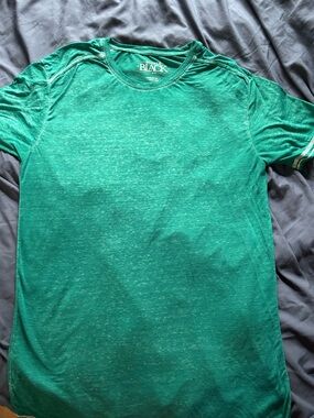 Buckle Green Crew Neck T-Shirt